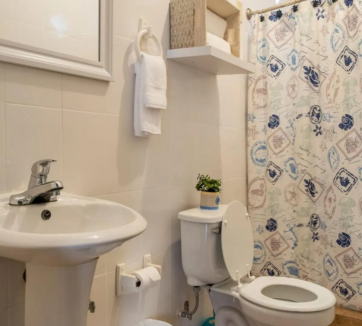 Serenity Apartment 케브라디야스